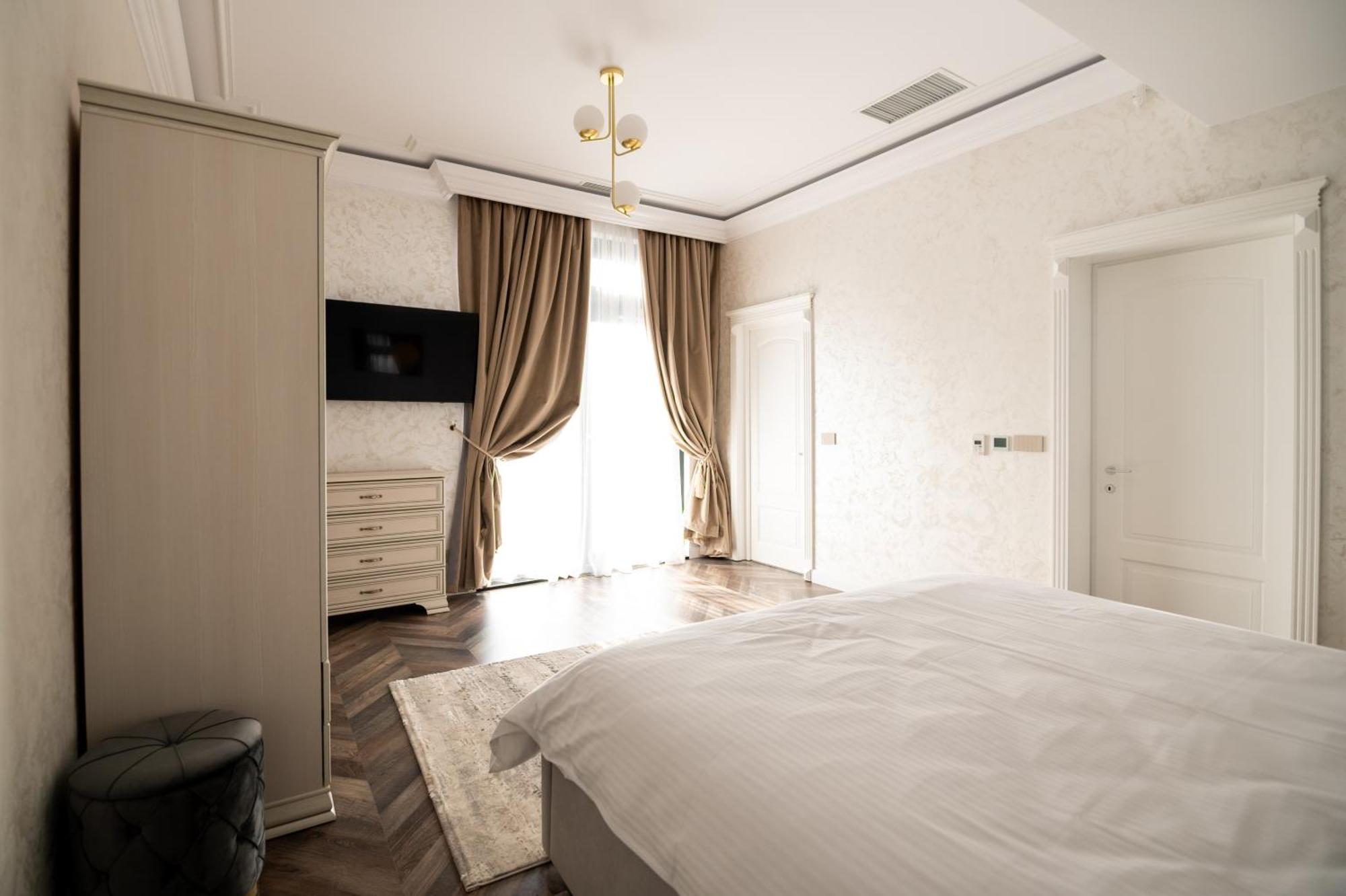 The Penthouse Vaslui Exterior foto